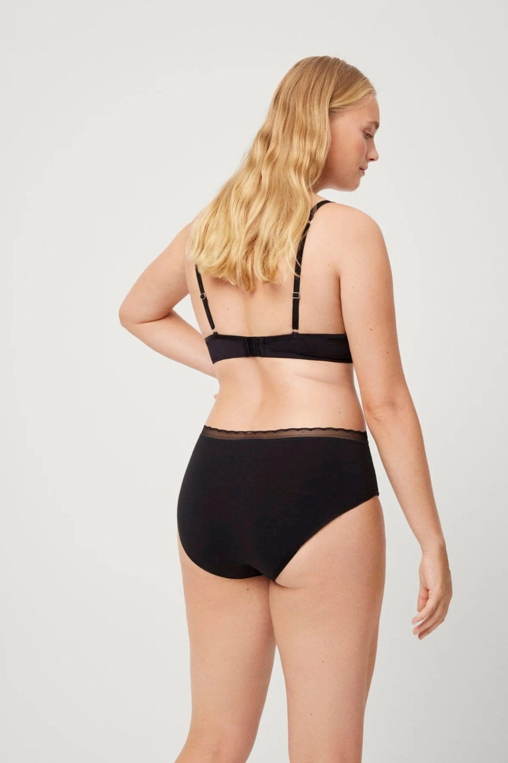 19536 High waist Трусы высокие YSABEL MORA