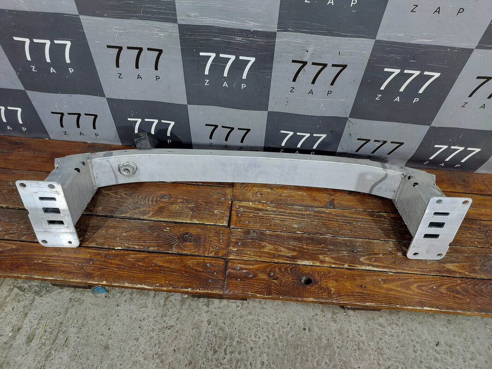 Усилитель переднего бампера Omoda C5 22-нв Б/У Оригинал 501004537AA