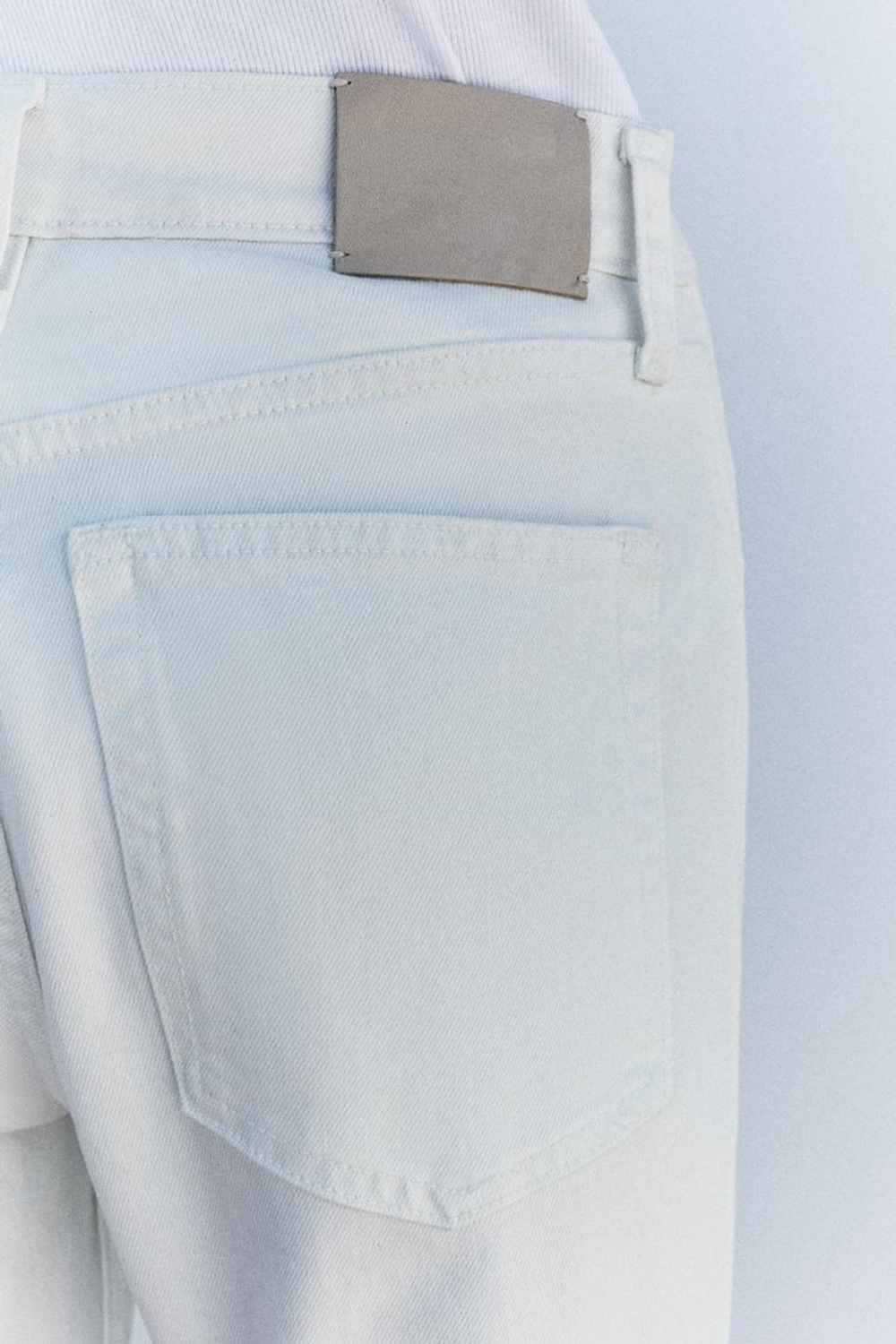 ZARA УКОРОЧЕННЫЕ ДЖИНСЫ С ВЫСОКОЙ ПОСАДКОЙ, БЕЛЫЙ