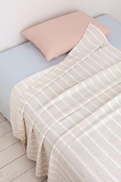 Покрывало 220x240 Devilla Candy экрю-розовый-голубой