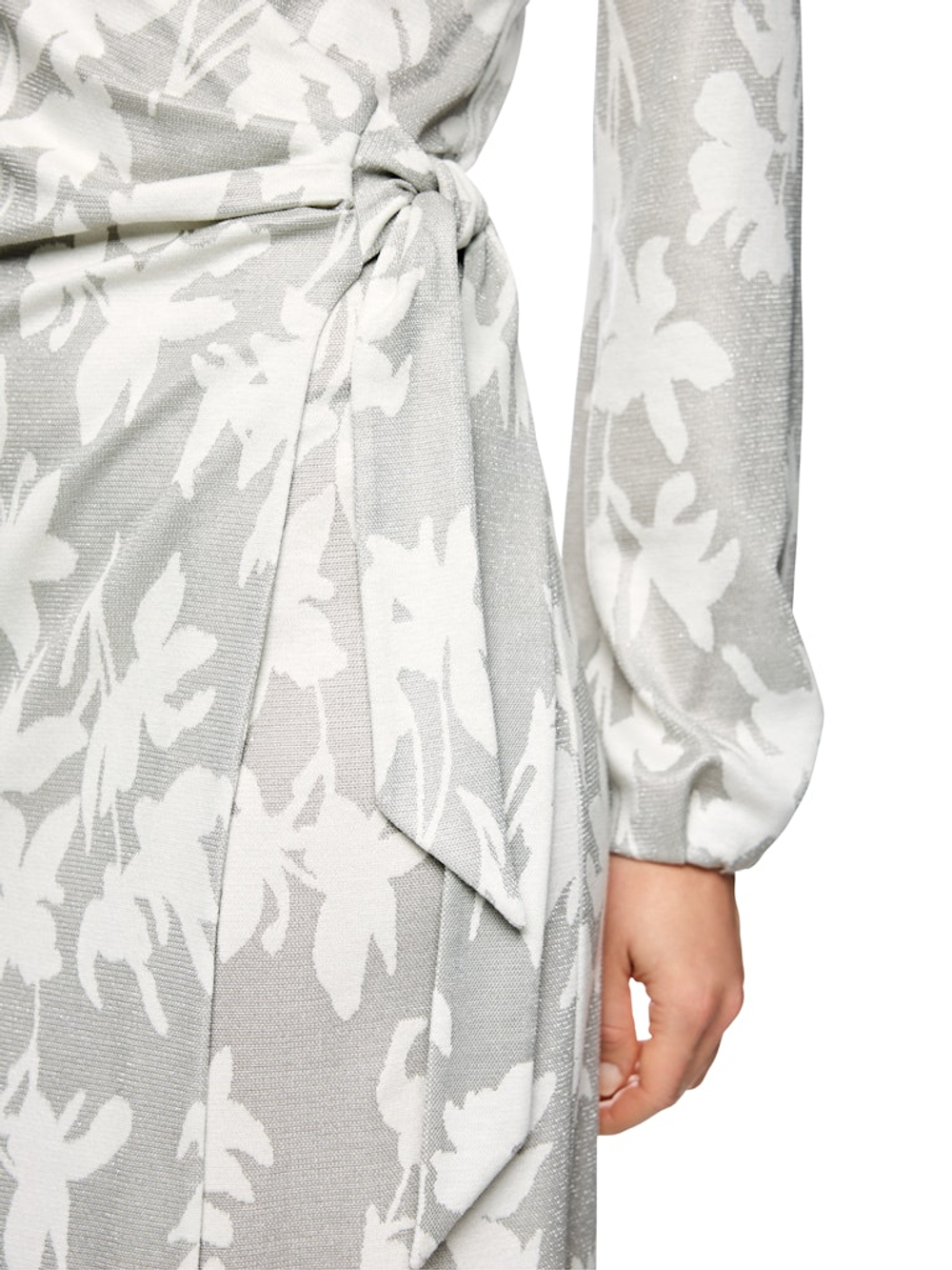 AC 21.43 J37   платье