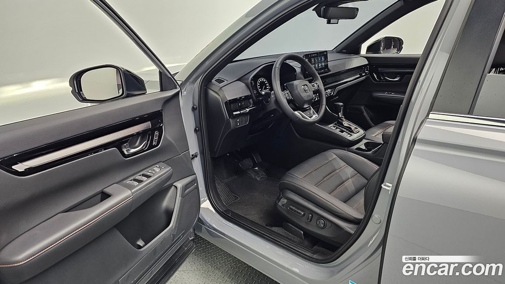 Honda CR-V 6 Generation 2.0 Hybrid Touring 2WD (03.2024)