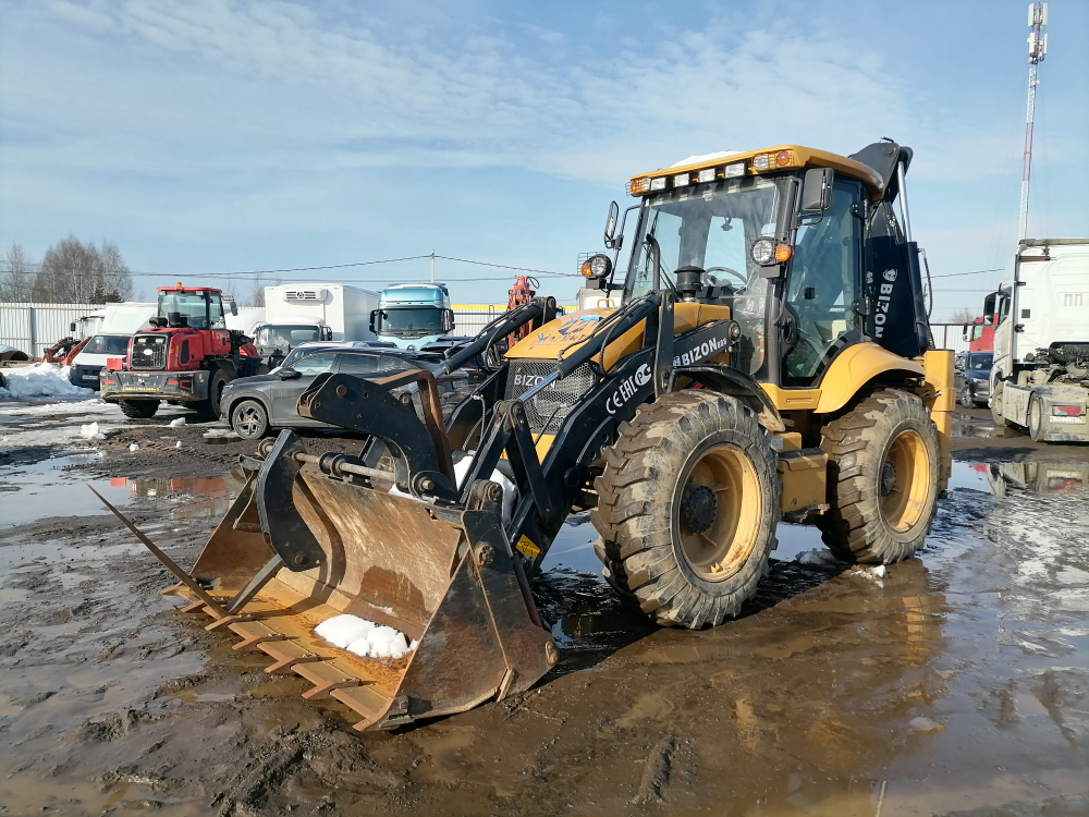 BIZON 888 Экскаватор-погрузчик 888 (Дизельный, 4,4 л, 102 л.с., АТ)