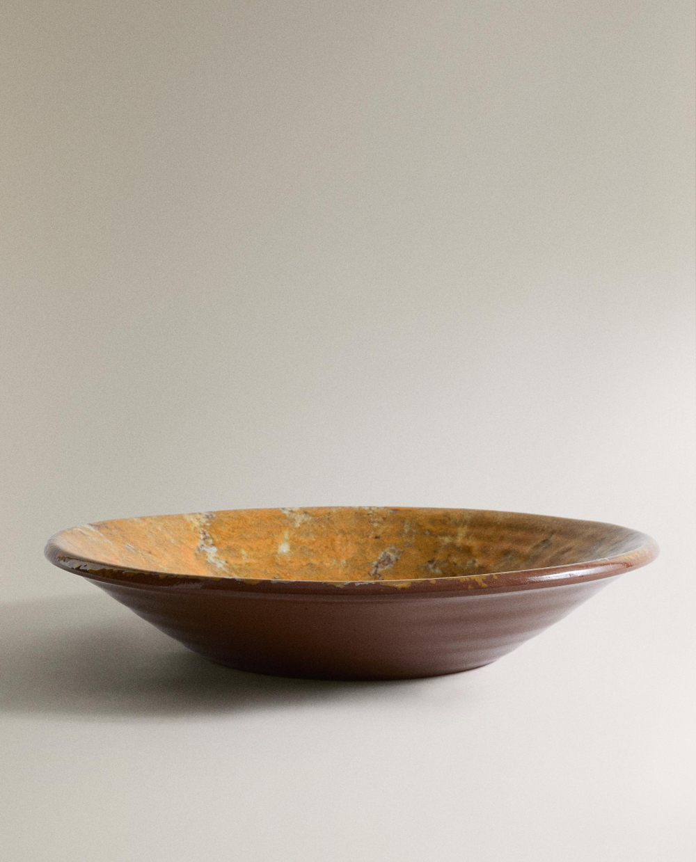 Zara Home сервировочное блюдо из фаянса, цвет горчичный, 41 см