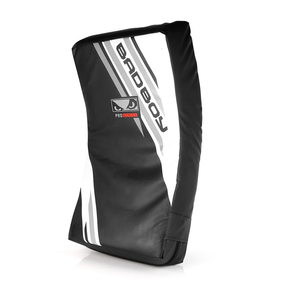 Макивара Bad Boy Pro Series Advanced Curved Kick Pad Black/White