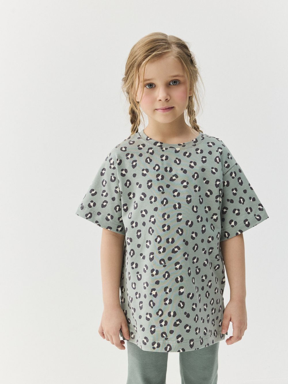 Костюм футболка оверсайз и брюки клеш "Наивный леопард"