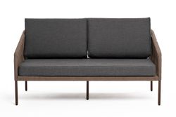 "Канны" диван 2-местный плетеный из роупа, каркас алюминий коричневый (RAL8016) муар, роуп коричневый круглый, ткань темно-серая 027