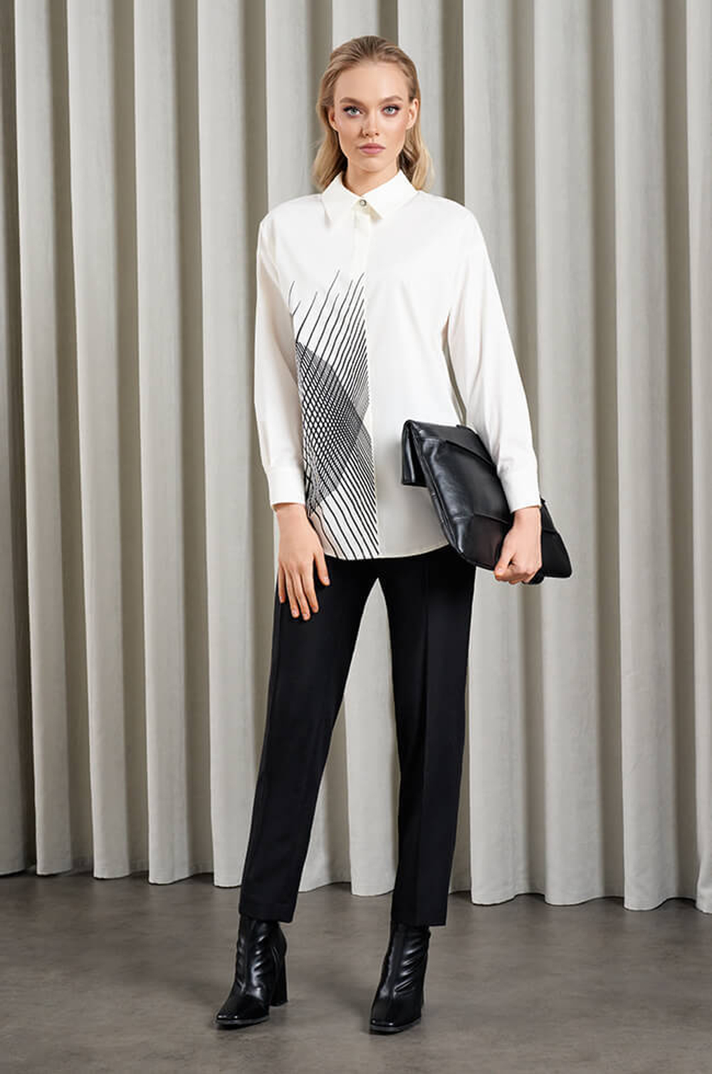 22902 Блузка женская (молочный)