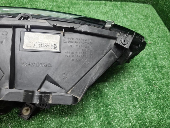 Фара левая Volvo S90 (2016-2020) LED