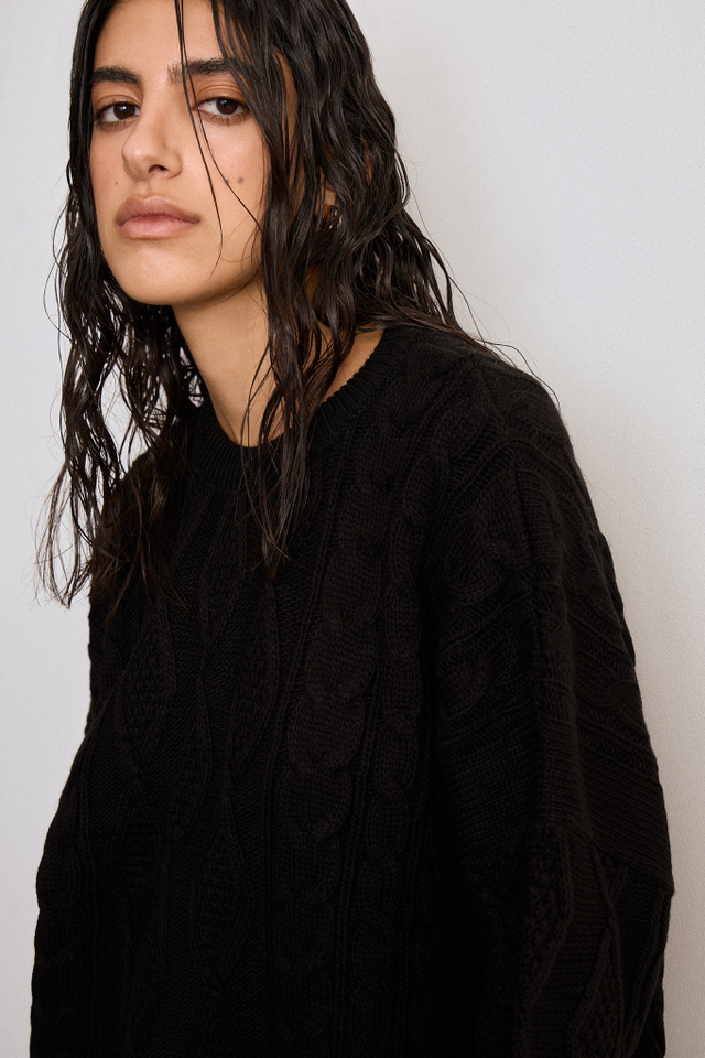 Джемпер из трикотажа с косами