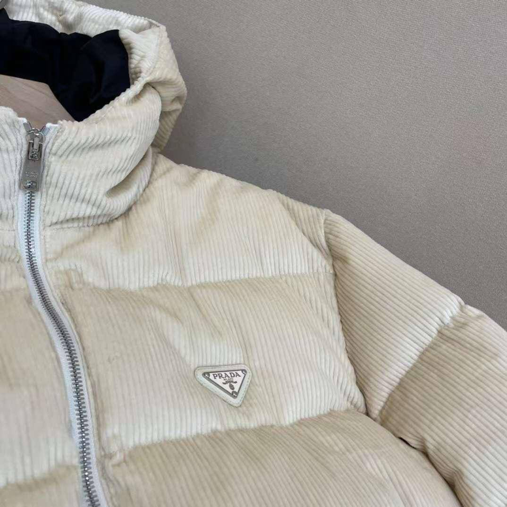 Пуховик Prada