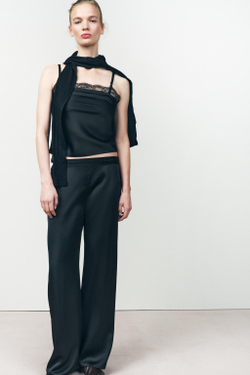 ZARA АТЛАСНЫЙ ТОП С КРУЖЕВОМ, ЧЕРНЫЙ