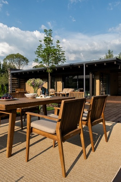 Обеденная группа из акации MONA L