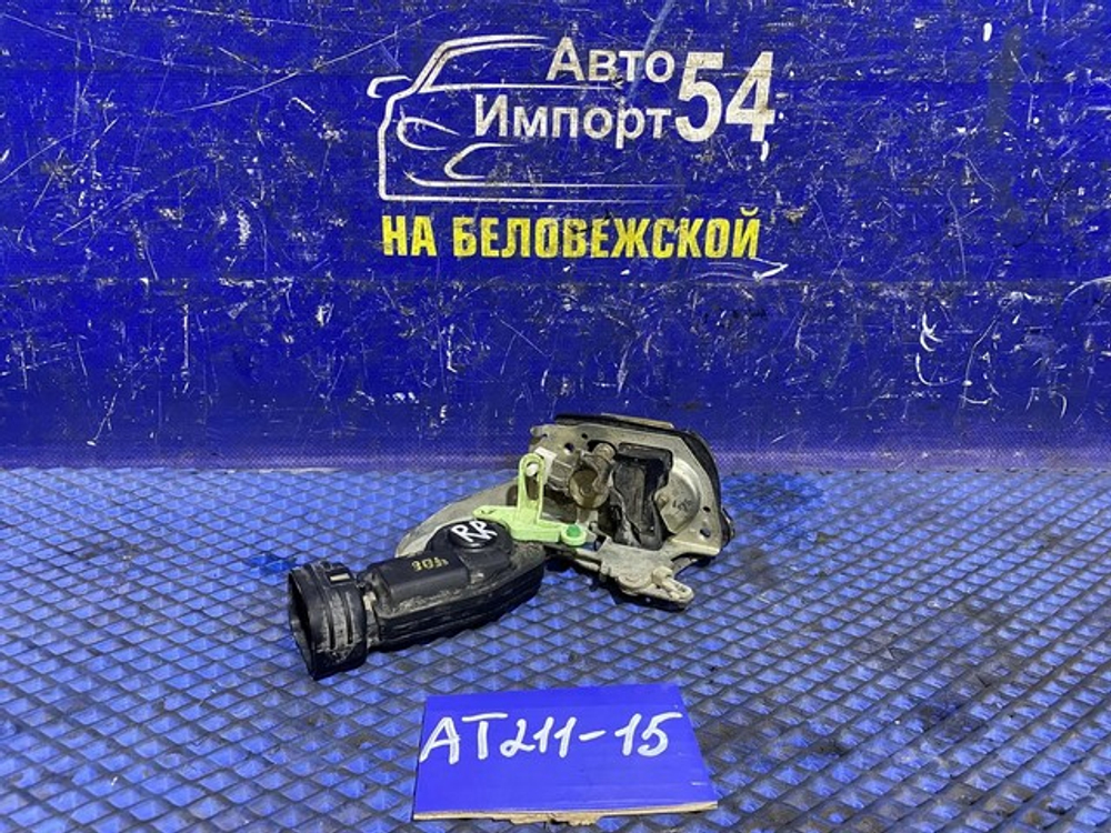 Замок двери задней правой TOYOTA CARINA 2001