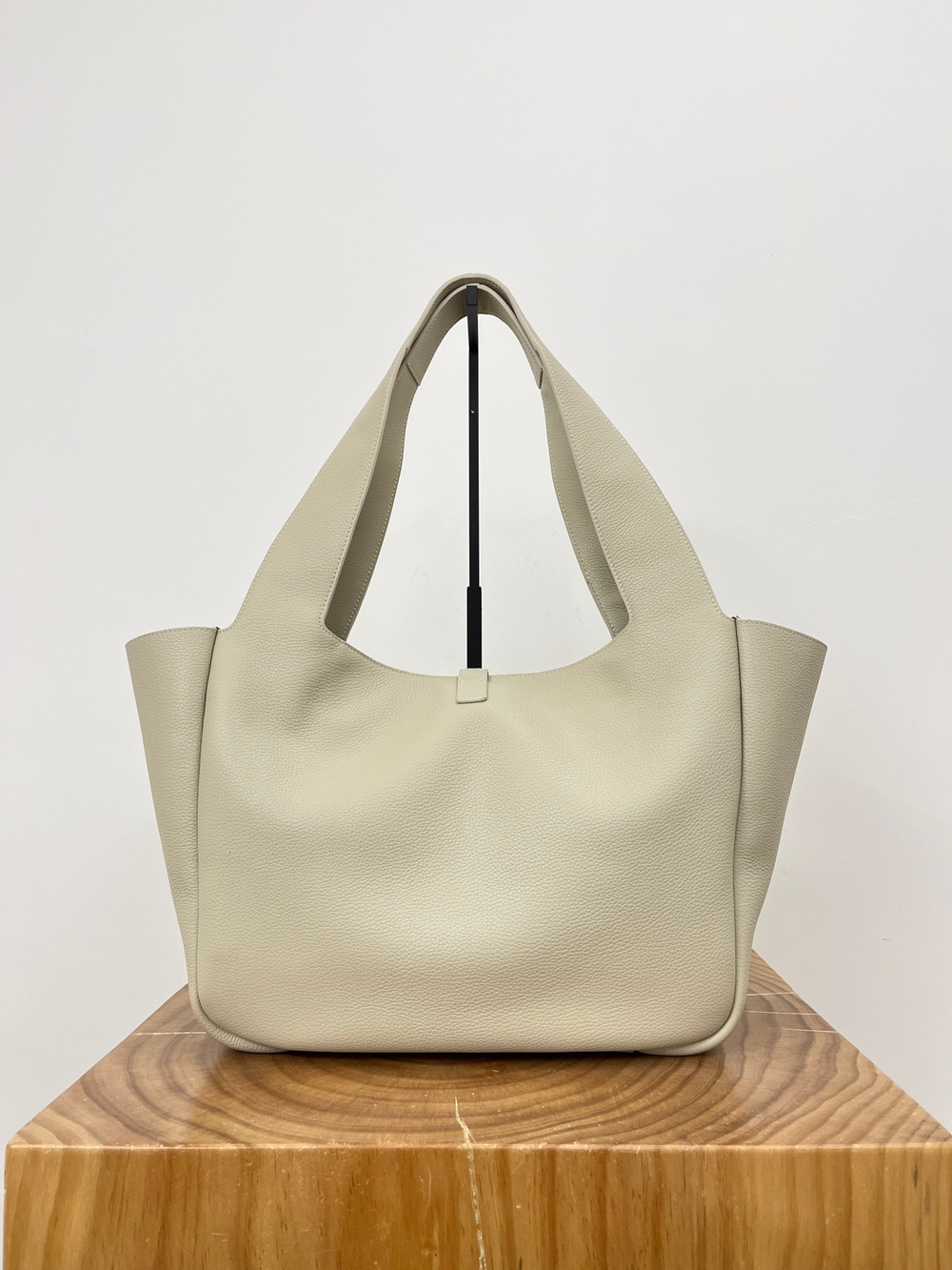 LE 5 À 7 BEA ИЗ ЗЕРНИСТОЙ КОЖИ