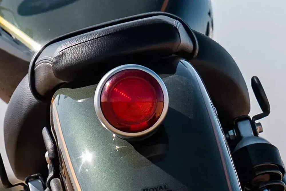 Royal Enfield Super Meteor 650 Interstellar Green (Mid)