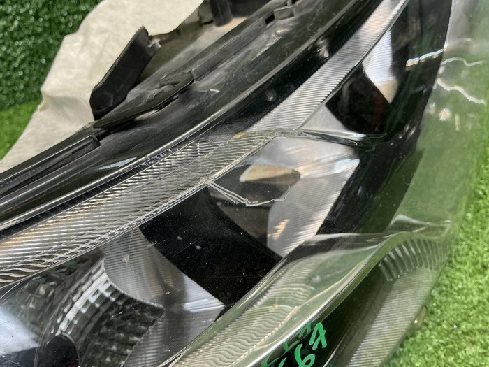 Фара правая Lada Niva Travel (20-нв) галоген