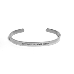 Мотивационный браслет Never Give Up, Never Settle Silver