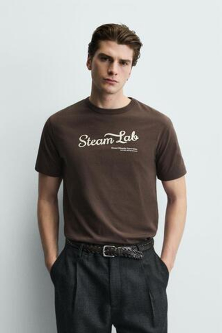 ZARA ФУТБОЛКА С ВЫШИТОЙ НАДПИСЬЮ, КОРИЧНЕВЫЙ