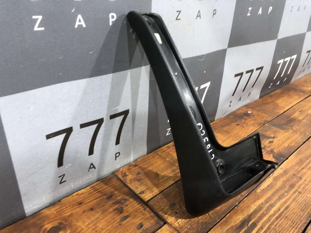 Брызговик передний левый Kia Sportage 4 (QL) 16-22 Б/У Оригинал 86831F1001