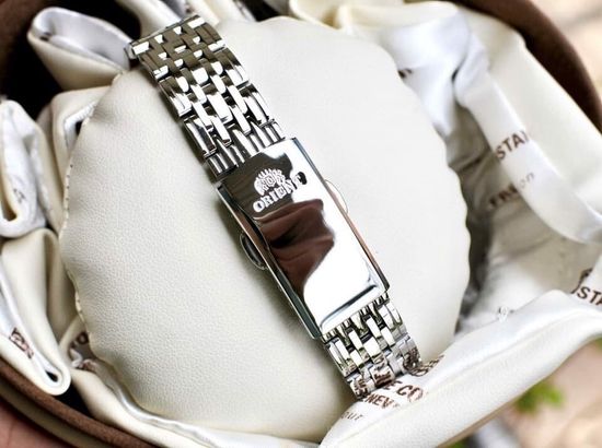 Часы женские Orient SSZ45003W0 японские кварцевые