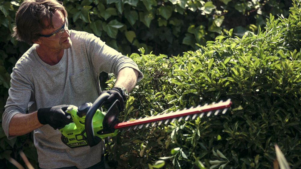 Аккумуляторный кусторез Greenworks G40HT61, 2200907,40v, 60 см, без АКБ и ЗУ