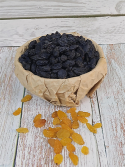 Изюм черный