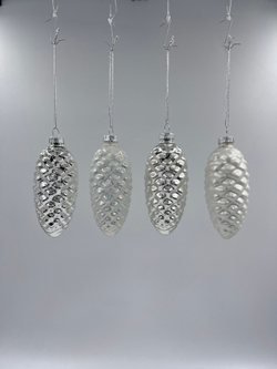 Набор шишек 10x5см 12шт ChristmasDeLuxe белый/серебро