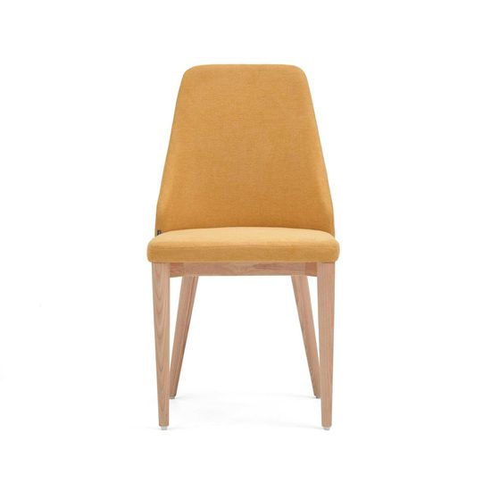 Rosie Стул из горчичной синели с ножками из массива ясеня Испания La Forma