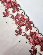 Вышивка на сетке розы на бежевом правая К012