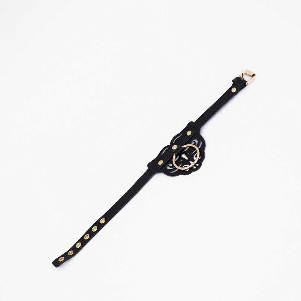 Черный чокер с клепками и золотистой фурнитурой (Цвет: черный с золотистым)