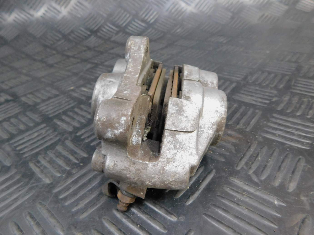 Суппорт передний левый Kawasaki ZZR 400 98 053089