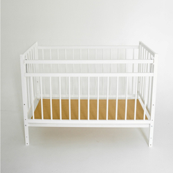 Кроватка детская Промтекс Мини ПЛК белый колесо