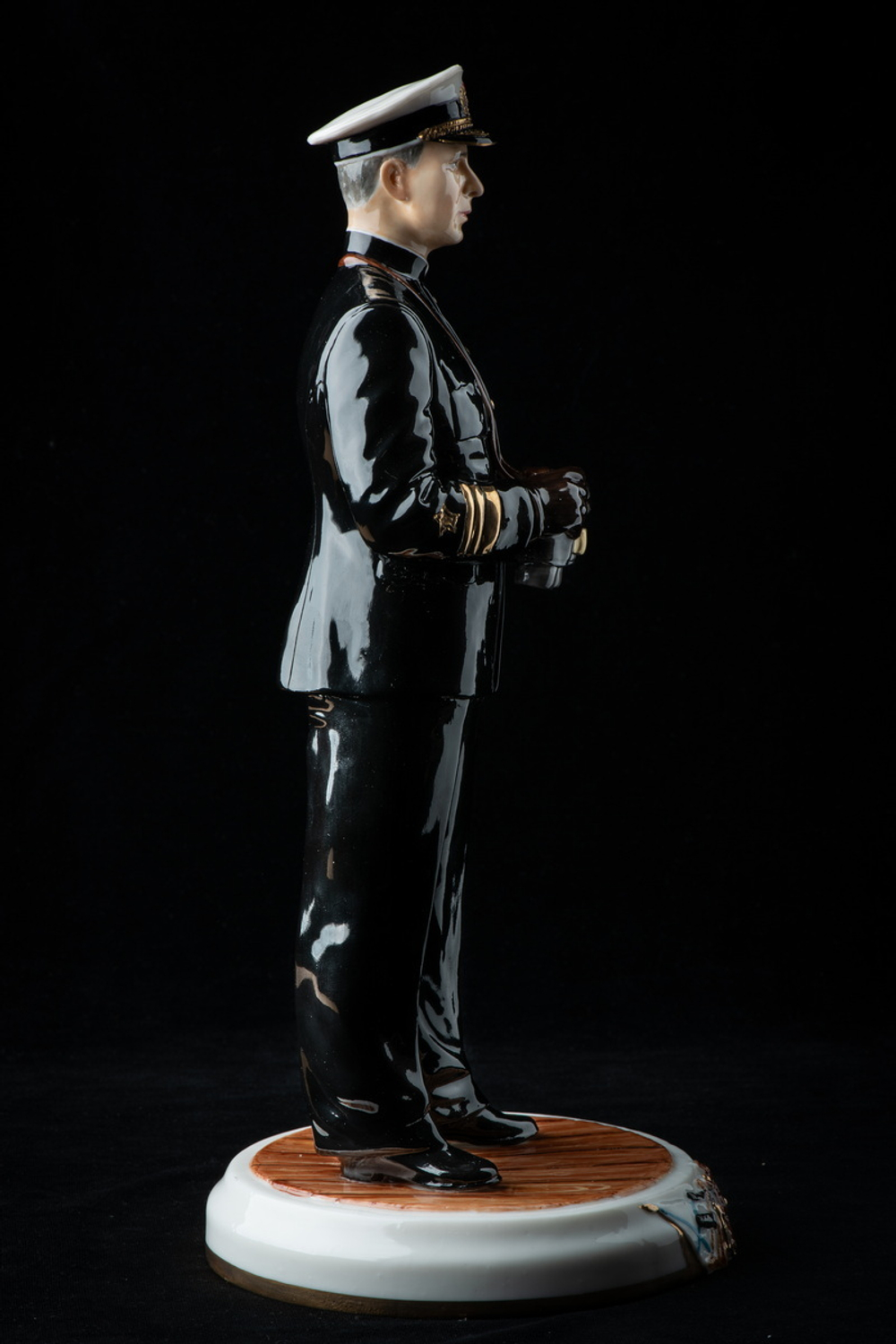 Статуэтка. Фарфор. Солдат. Трибуц Владимир Филиппович - Русский флотоводец. Россия