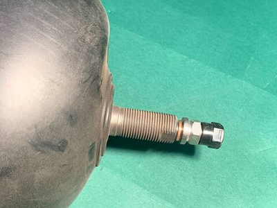 Баллон гидроаккумулятора 10л 22мм с клапаном