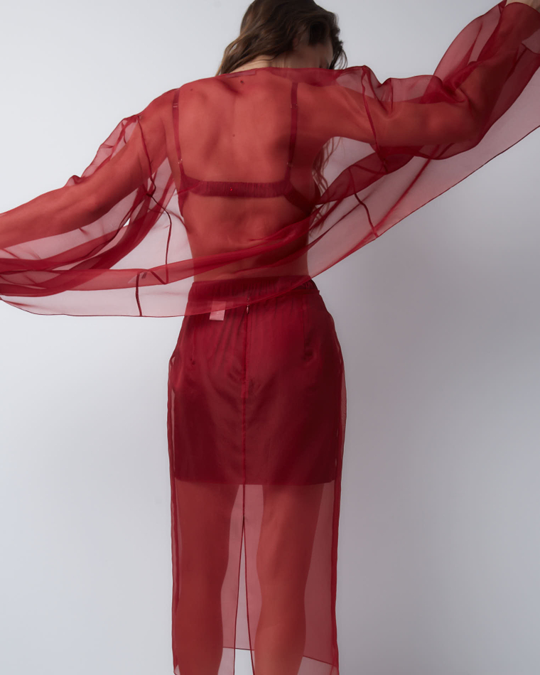 Блуза на пояске из шелковой органзы бордо