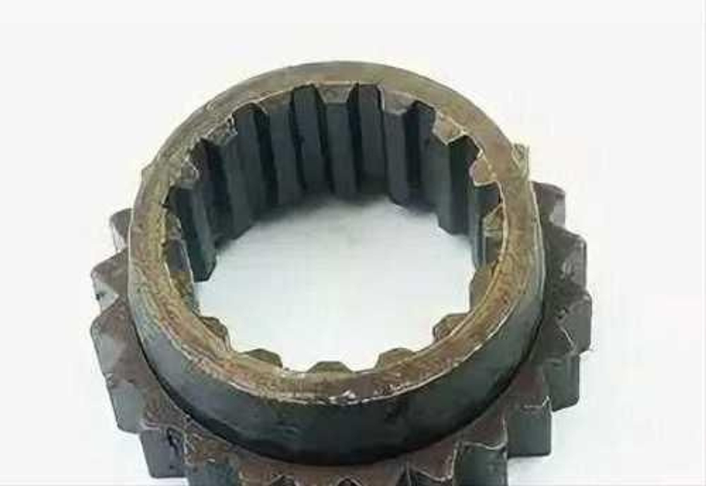 Втулка шлицевая корзины сцепления МТЗ (БЗТДиА) 70-1601053