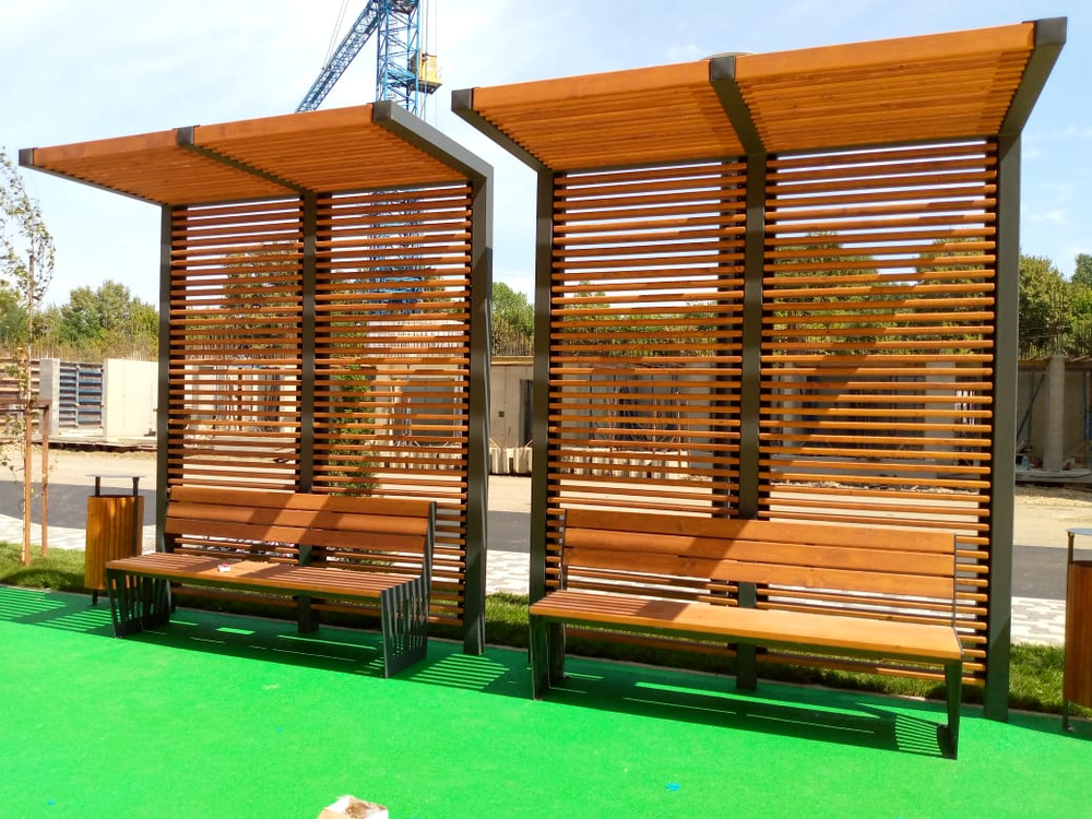 Пергола со скамейкой