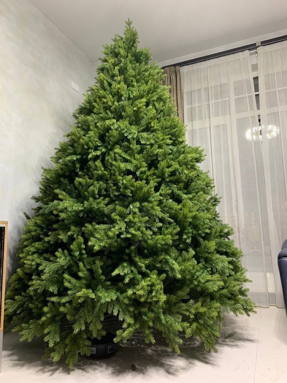 Ель искусственная «Эрмитажная» (Литая хвоя) 180 см / 1.8 м