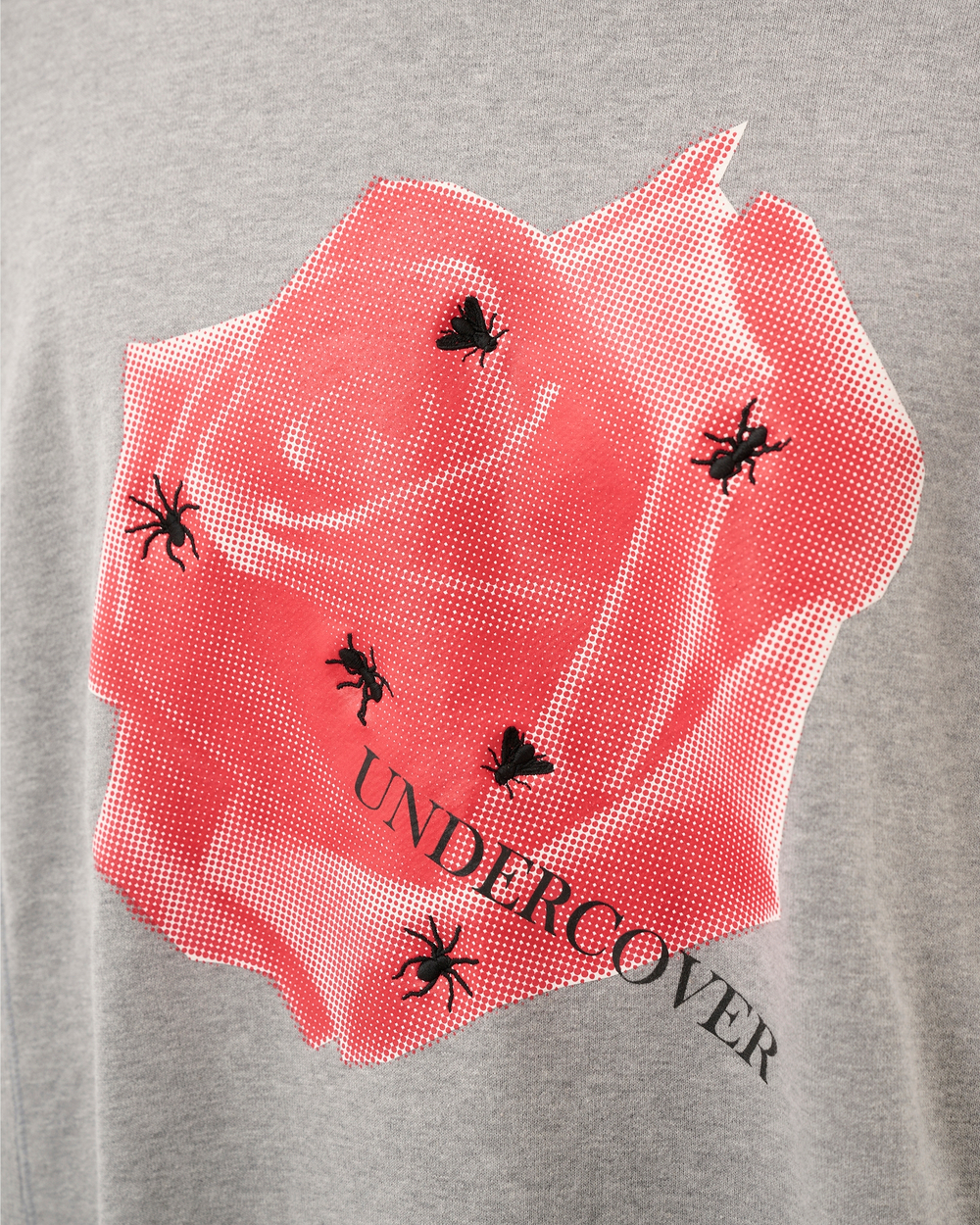 UNDERCOVER СВИТШОТ СЕРЫЙ С ПРИНТОМ РОЗОВОЙ РОЗЫ