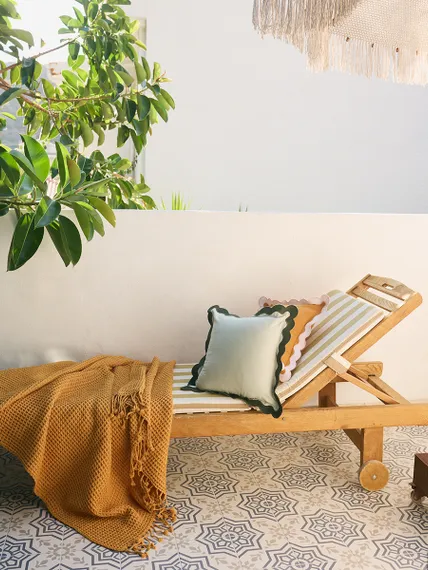 Чехол на подушку с контрастным кантом розового цвета из коллекции trendy ruffles, 40х40 см