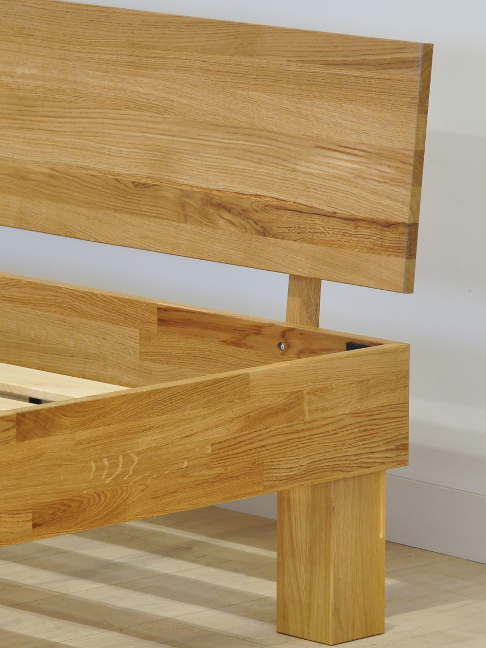 Кровать Buona Vita 90х200 из натурального дуба на ножках в стиле лофт