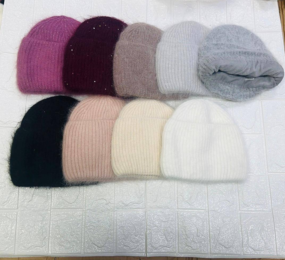 Вязаные шапки из ангоры