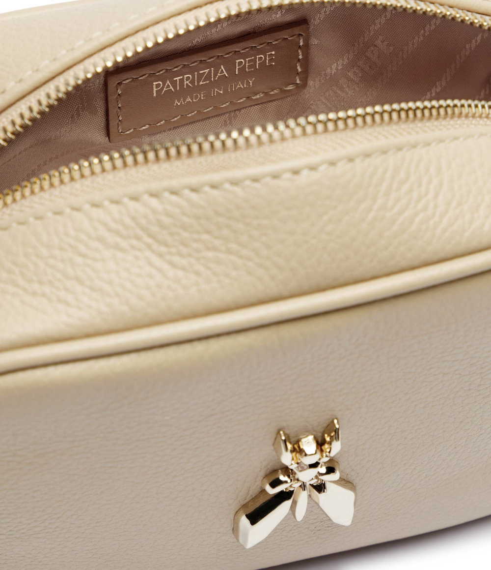 Кожаная сумка-мессенджер Patrizia Pepe - бежевый(8B0186 L001)