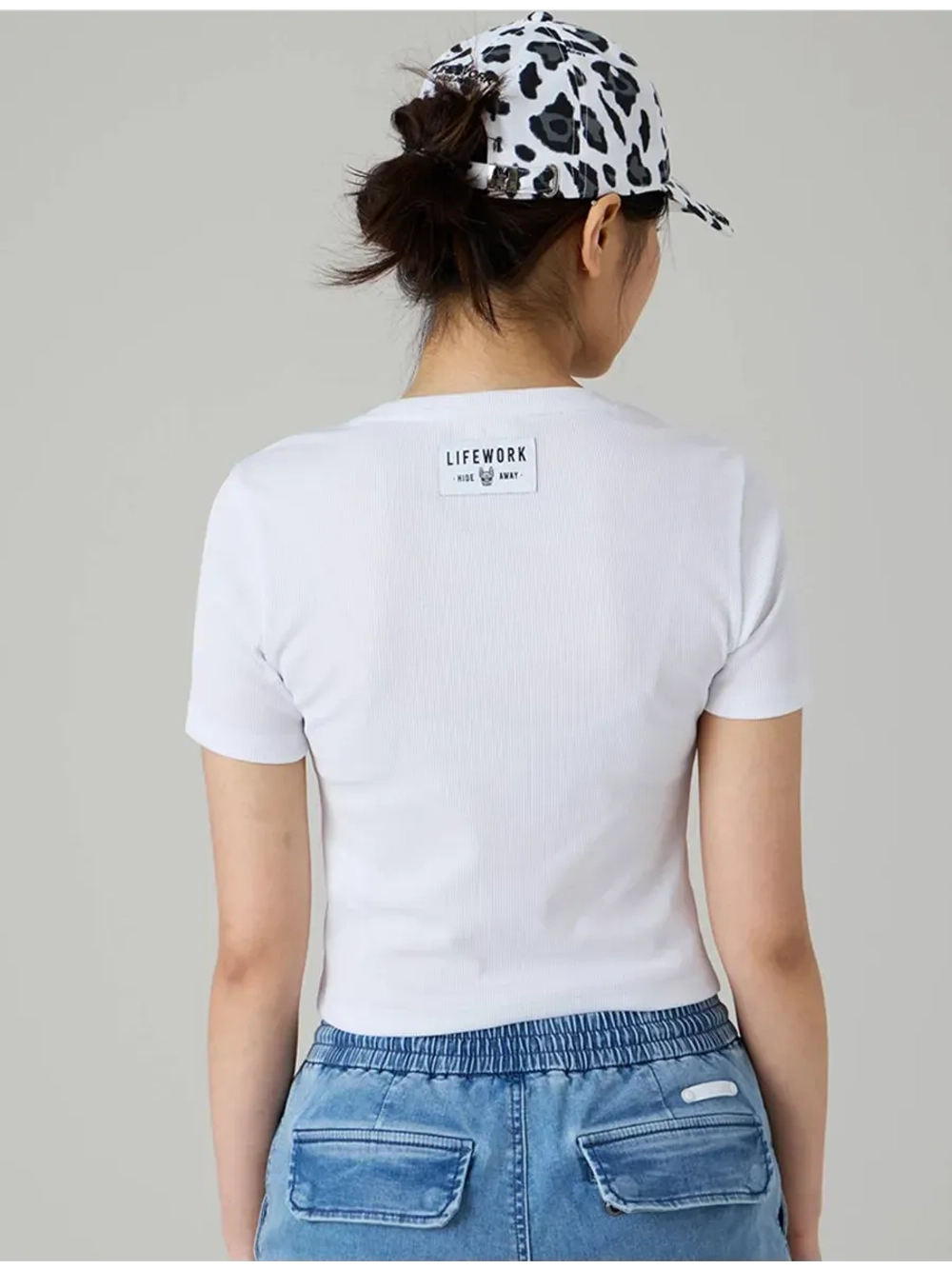 Футболка укороченная в рубчик