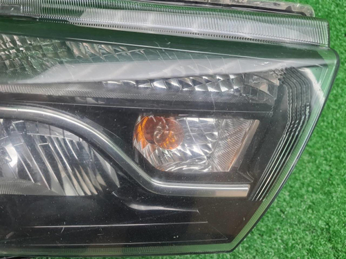 Фара правая Lada Vesta (2015-2022) галоген