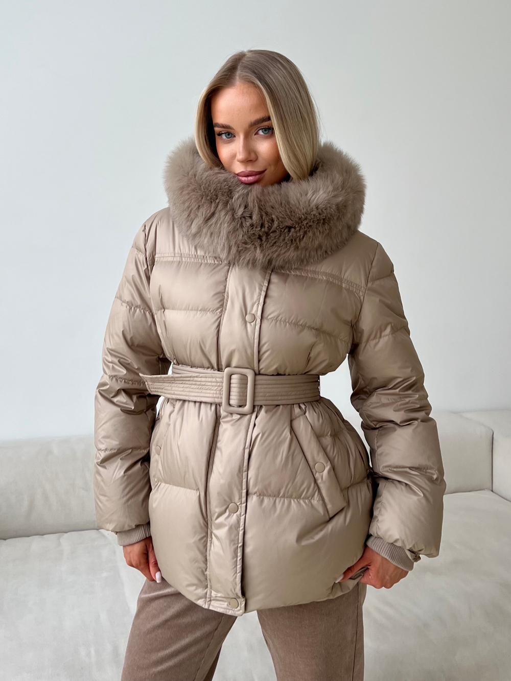 Пуховик Fresh миди с поясом песочный