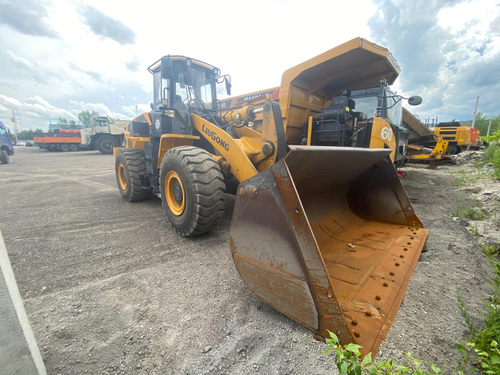 LiuGong CLG 855 Фронтальный погрузчик CLG855H (Дизельный, 9,3 л, 220 л.с., АТ)