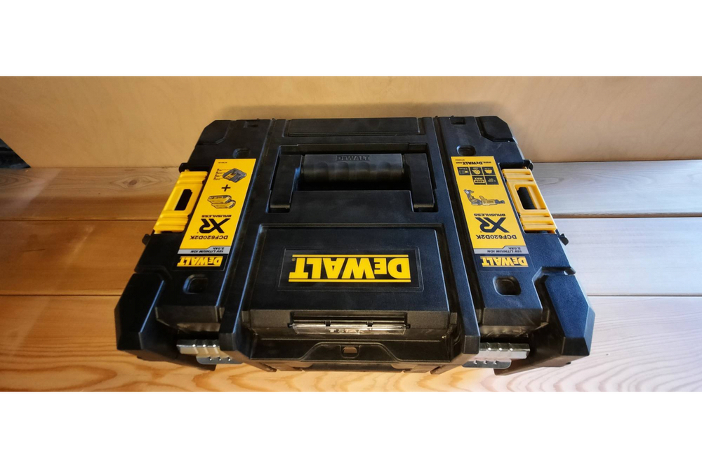 Бесщёточный ленточный шуруповерт DEWALT 18.0 В XR DCF620D2K-QW