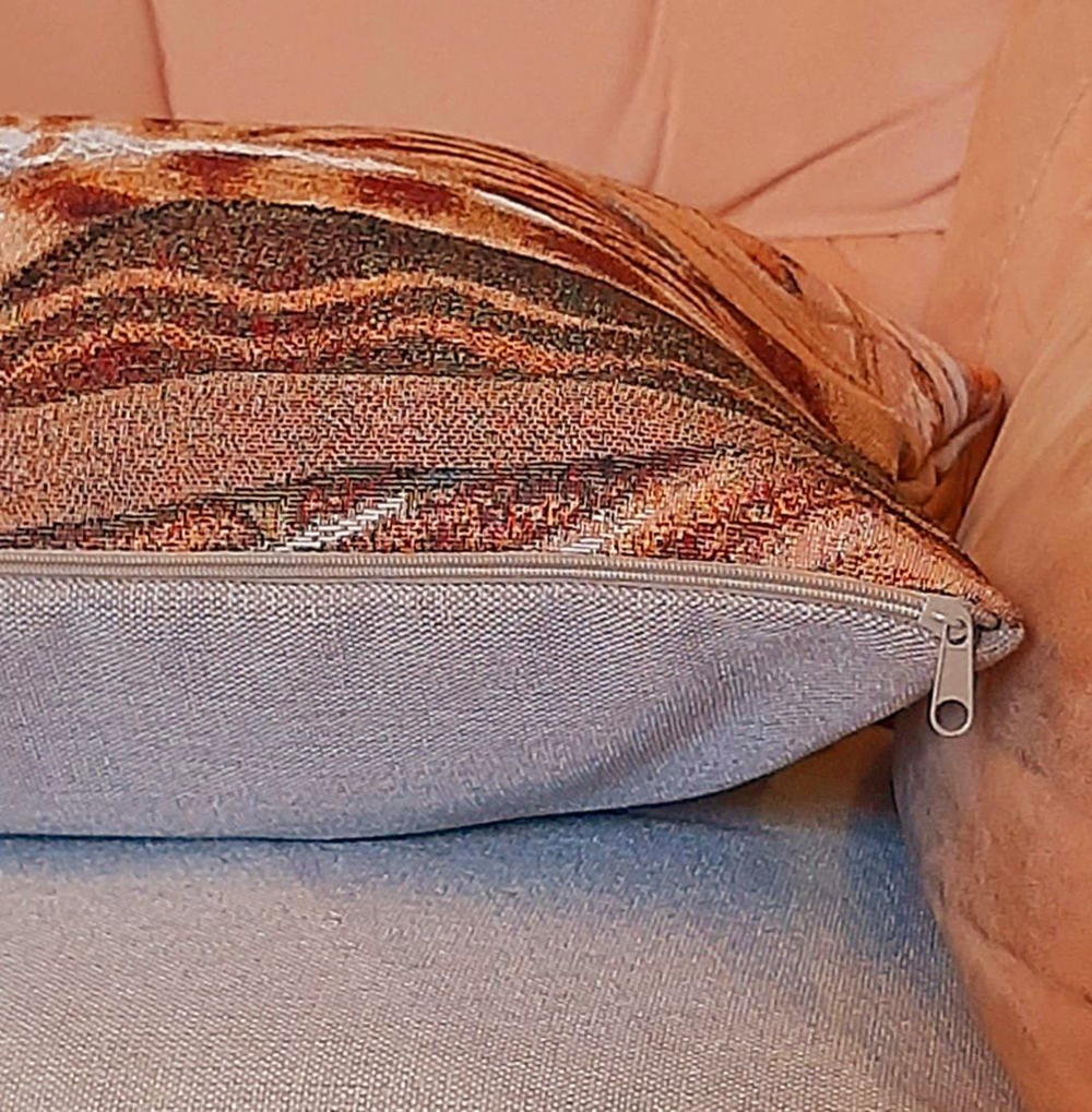 Декоративный гобеленовый чехол для интерьерной подушки Вася 47*47